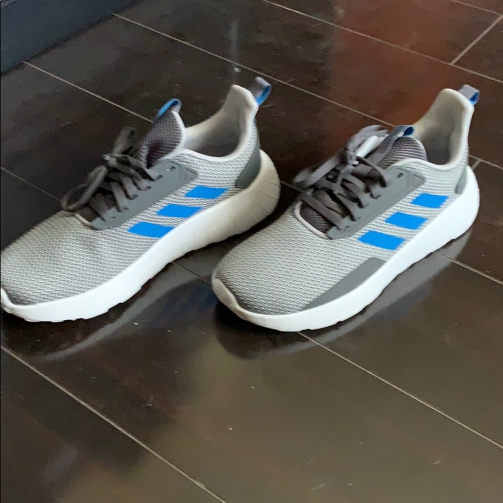 Adidas questar drive K white, gray, blue,
